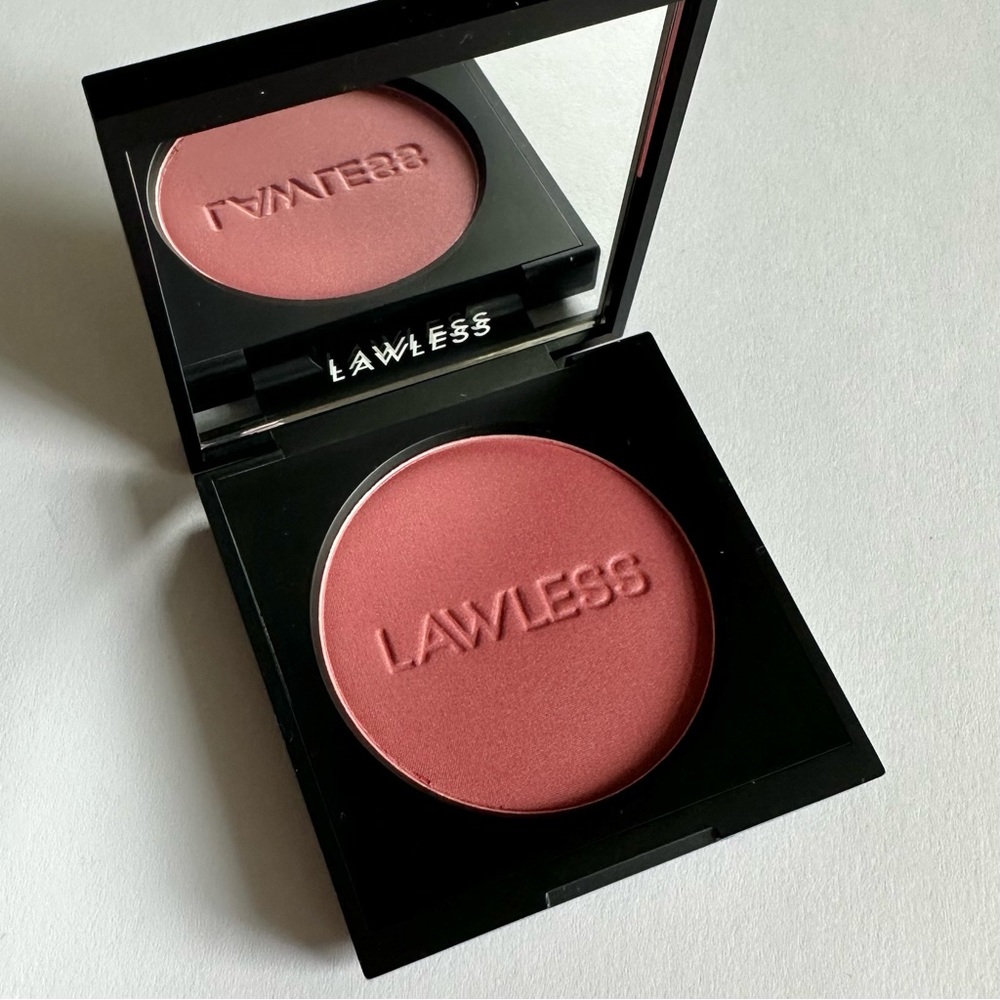 Lawless Make Me Blush Talc Free Velvet Blush in Indian Summer, Brand New